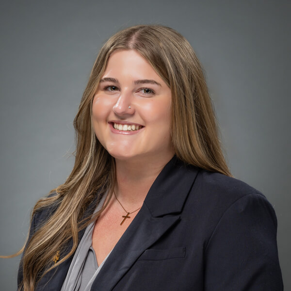 Headshot of Arianna Jade Newth