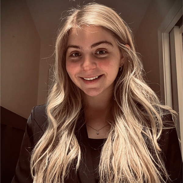 Headshot of Isabella Carr-Perri